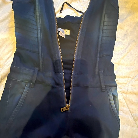 Enterizo jumsuit !!! Marca GUESS ! 1 uso pitillo - Picture 4 of 6